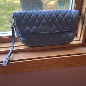 Vera Bradley Grey Wristlet. Multi-pockets.